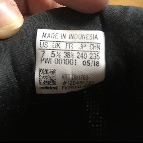 black Adidas Cloudfoam size 7 trainers shoes - Picture 6 of 6